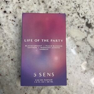 5 Sens Life of the party